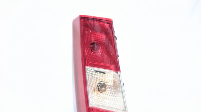 Lanterna traseira esquerda 265551619R RENAULT