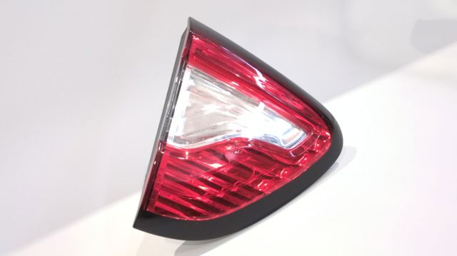Lanterna traseira esquerda interna 265557893R RENAULT