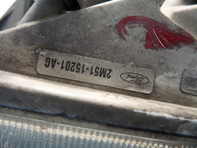 Luzes de nevoeiro esquerdas 2M5115201AG FORD
