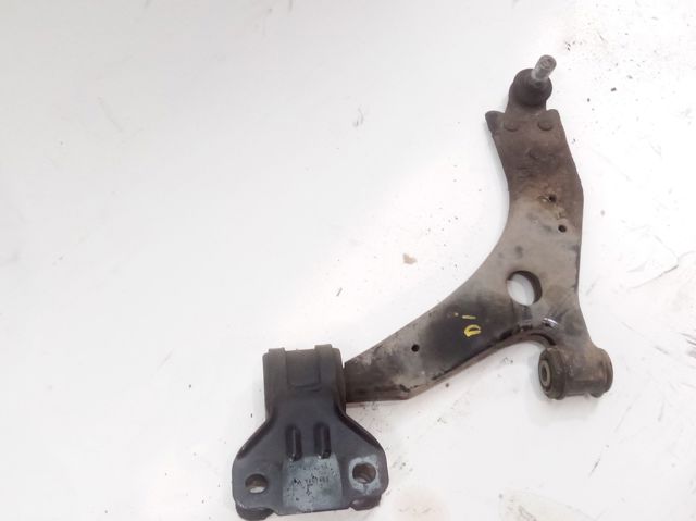 Braço oscilante inferior esquerdo de suspensão dianteira 31340232 VOLVO