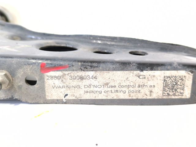 Braço oscilante inferior esquerdo de suspensão dianteira 39089344 OPEL