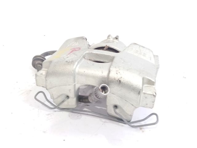 Suporte do freio dianteiro direito 410018218R RENAULT