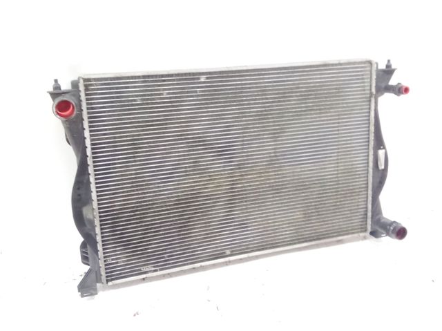 Radiador de esfriamento de motor 4F0121251L VAG