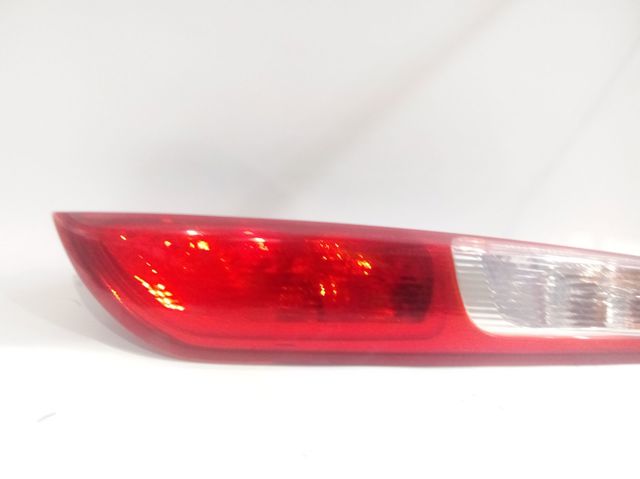 Lanterna traseira direita 4M5113A602AB FORD