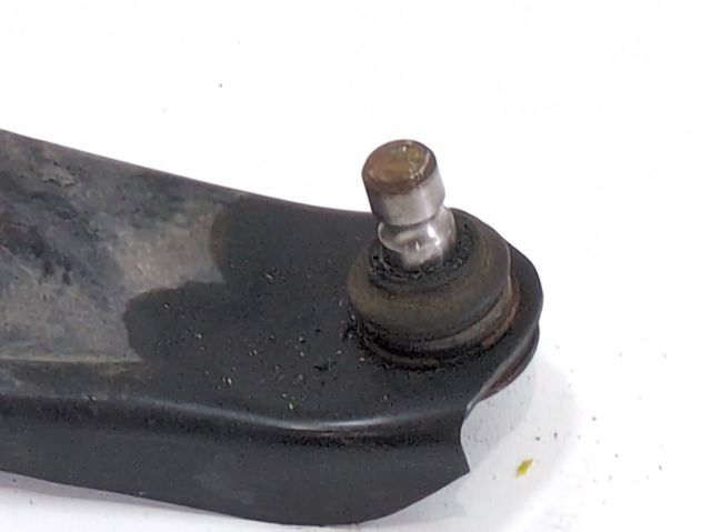 Braço oscilante inferior esquerdo de suspensão dianteira 545013557R RENAULT