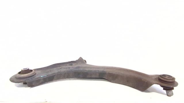 Braço oscilante inferior esquerdo de suspensão dianteira 545052737R RENAULT
