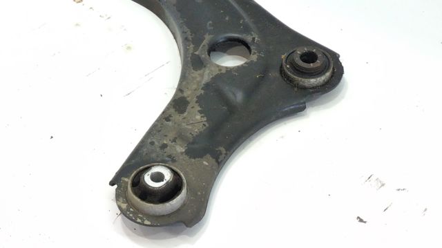 Braço oscilante inferior esquerdo de suspensão dianteira 545054787R RENAULT