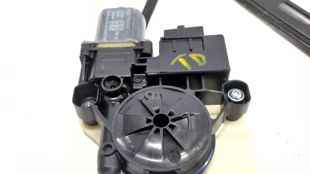 Motor de acionamento de vidro da porta traseira direita 5F9839462D VAG