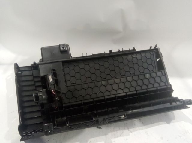 Caixa para porta-luvas (porta-luvas) Cupra FORMENTOR  KM7, KMP ao melhor preço