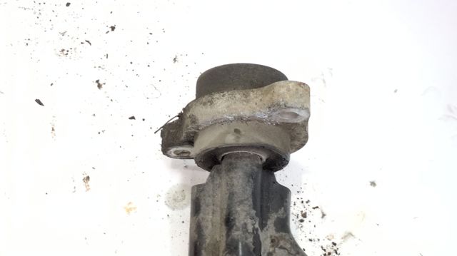 Braço oscilante inferior direito de suspensão dianteira 6393301501 MERCEDES