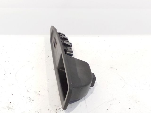 Botão dianteiro direito de ativação de motor de acionamento de vidro 6554HF PEUGEOT