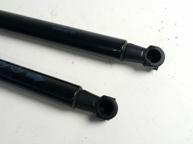 Amortecedor de tampa de porta-malas (de 3ª/5ª porta traseira) 689500D200 TOYOTA