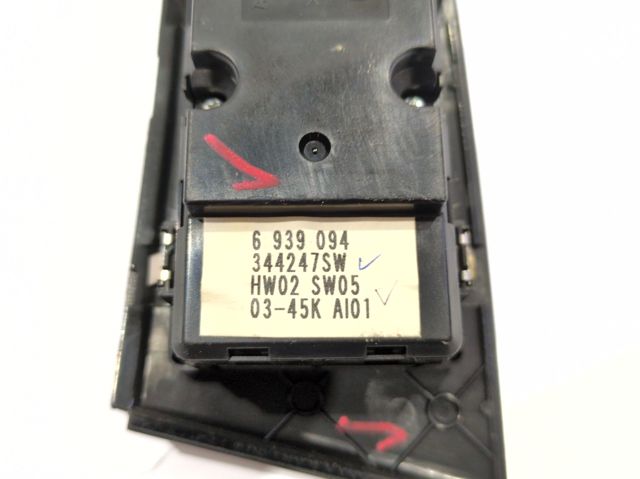 Unidade de botões dianteira esquerda de controlo de elevador de vidro 6939094 BMW