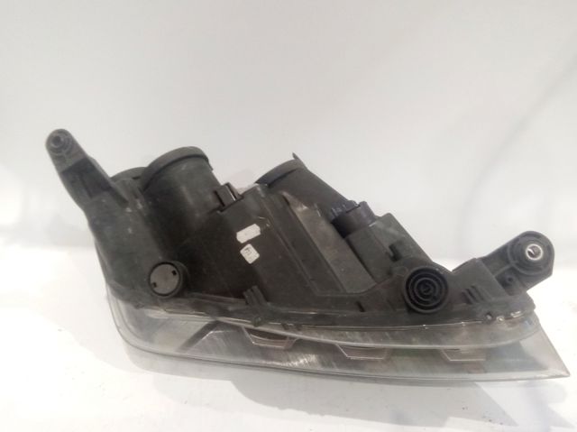 Luz esquerda 6JB941015 VAG