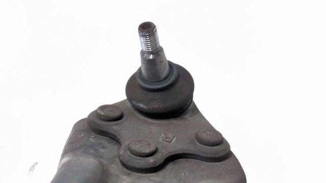Braço oscilante inferior direito de suspensão dianteira 6R0407152A VAG