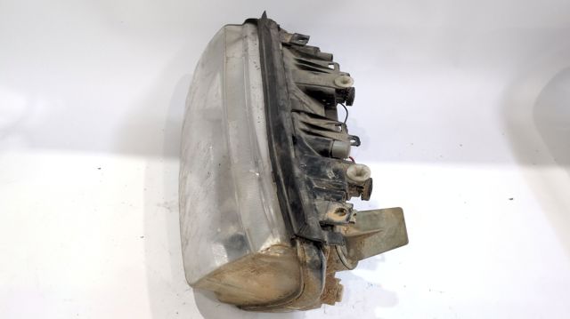 Luz esquerda 6Y1941015R VAG