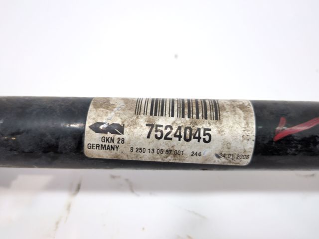 Semieixo (acionador) dianteiro esquerdo 7524045 BMW