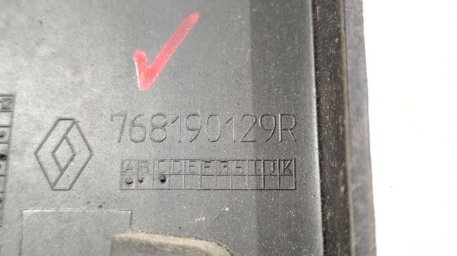 Placa sobreposta externa central esquerda de suporte de carroçaria 768190129R RENAULT