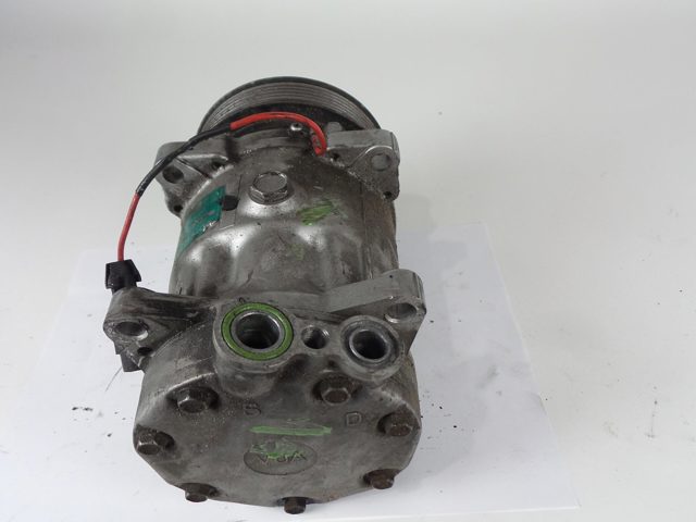 Compressor de aparelho de ar condicionado Renault Clio I S57 ao melhor preço