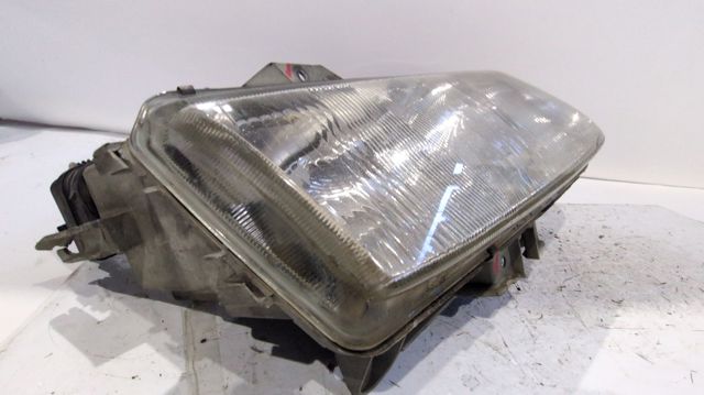 Luz direita 7700820119 RENAULT