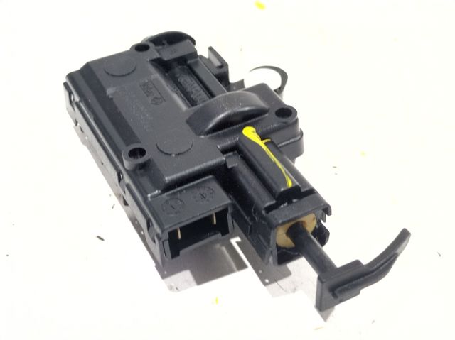 Motor acionador de abertura do alcapão de tanque 788262843R RENAULT