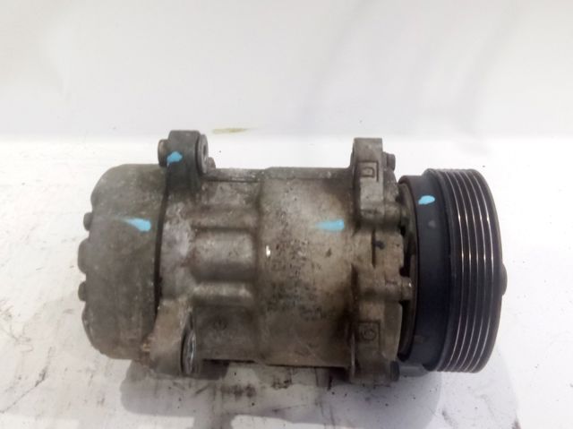 Compressor de aparelho de ar condicionado 7H0820803D VAG