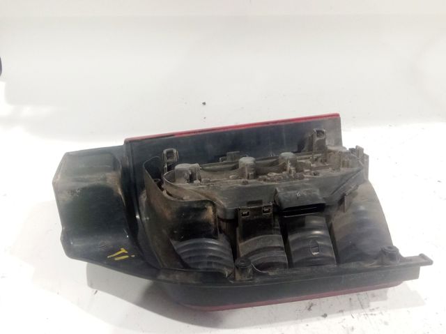 Lanterna traseira esquerda 7H0945095F VAG