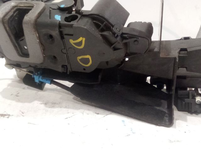 Fecho da porta traseira direita 7S7AA26412AC FORD