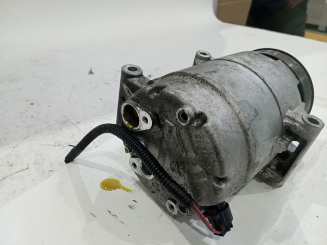 Compressor de aparelho de ar condicionado 8200067915 RENAULT