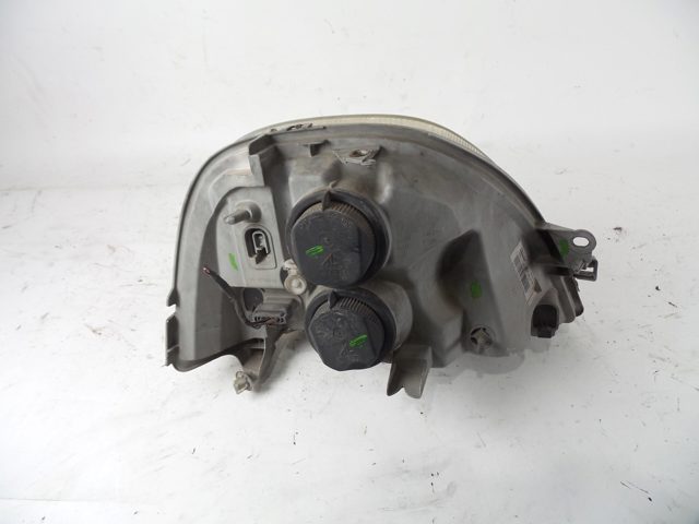 Luz esquerda 8200163516 RENAULT