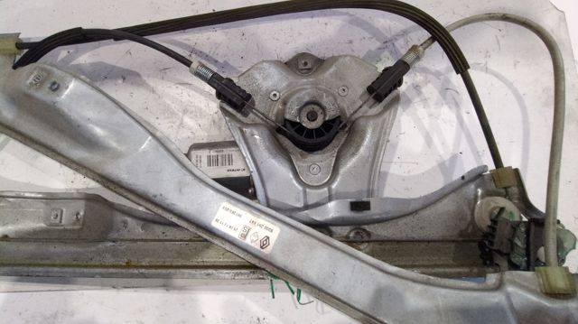 Mecanismo de acionamento de vidro da porta dianteira direita 8200291147 RENAULT