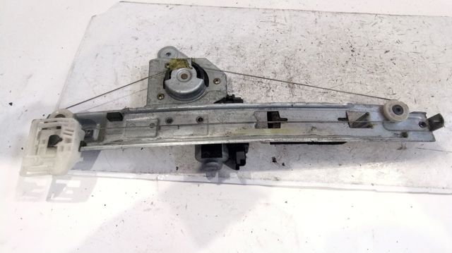 Mecanismo de acionamento de vidro da porta traseira direita 8201010921 RENAULT