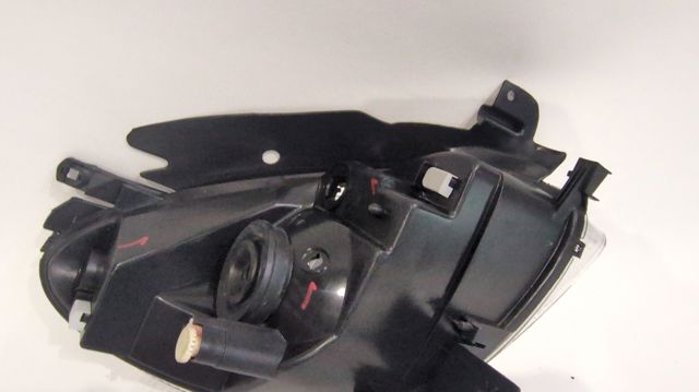 Luz esquerda 87617 PEUGEOT