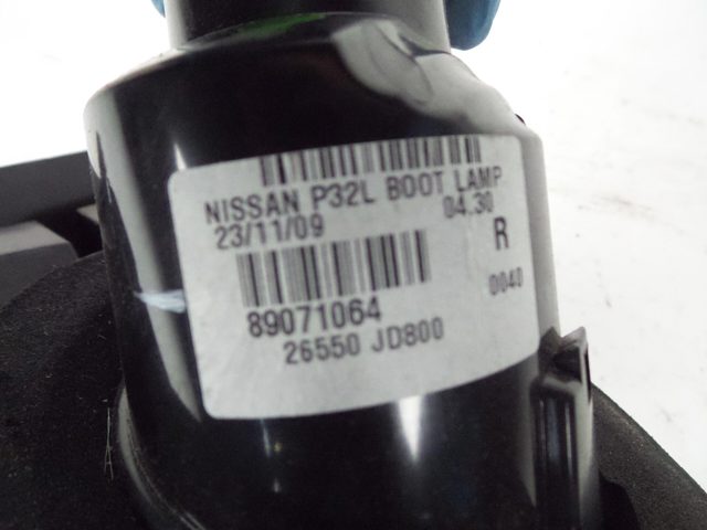 Lanterna traseira direita interna 89071064 NISSAN