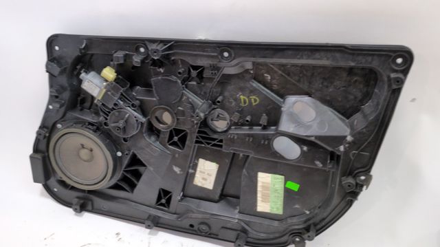 Mecanismo de acionamento de vidro da porta dianteira direita 8A61A23200BJ FORD