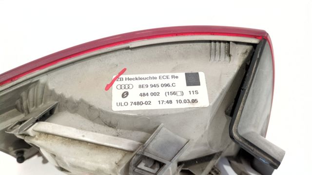 Lanterna traseira direita externa 8E9945096C VAG