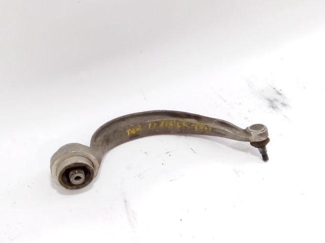 Braço oscilante inferior direito de suspensão dianteira 8K0407694AD VAG