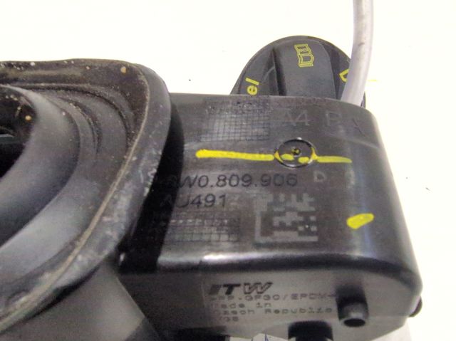 8W0809906 VAG