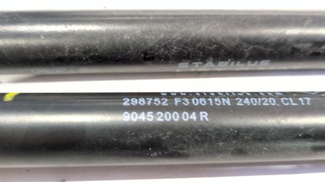 Amortecedor de tampa de porta-malas (de 3ª/5ª porta traseira) 904520004R RENAULT