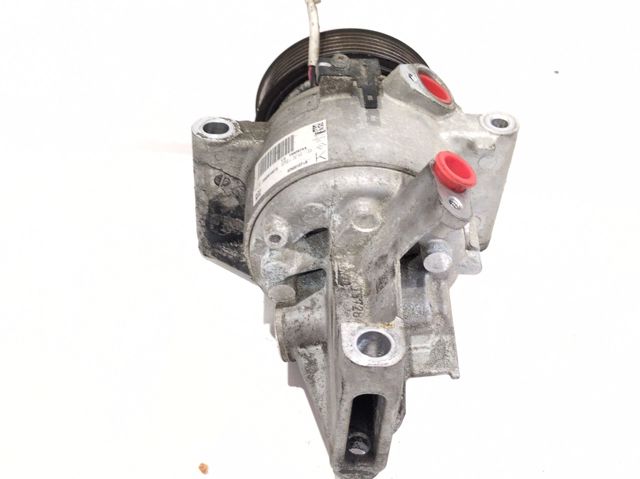 Compressor de aparelho de ar condicionado 926001571R RENAULT
