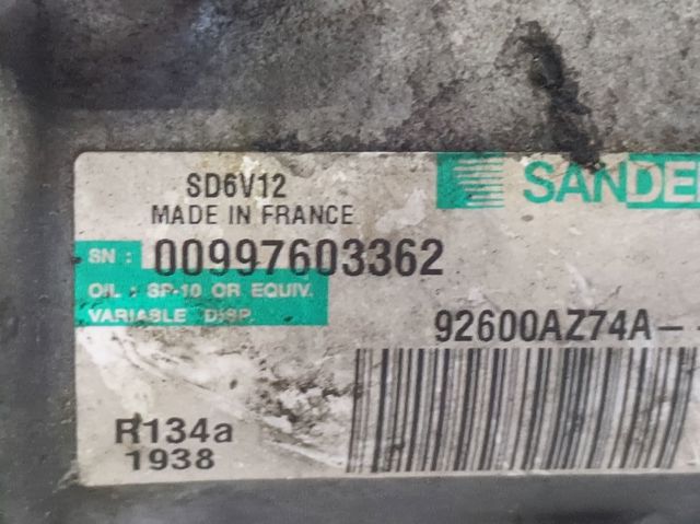 92600AZ74A Nissan/Infiniti