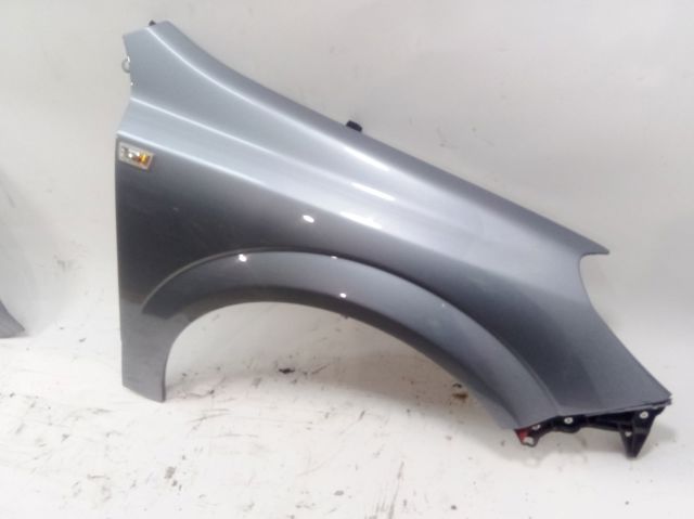 Pára-lama dianteiro direito 93178667 OPEL