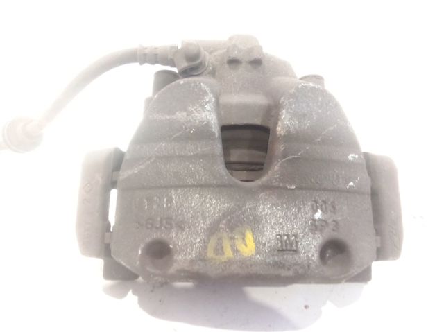 Suporte do freio dianteiro direito 95517023 OPEL
