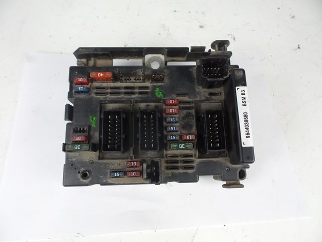 Unidade de dispositivos de segurança 9644038680 PEUGEOT