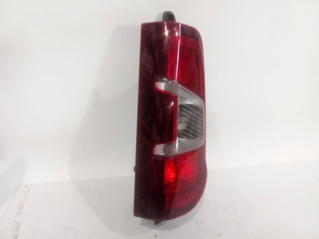 Lanterna traseira esquerda 9819235880 PEUGEOT