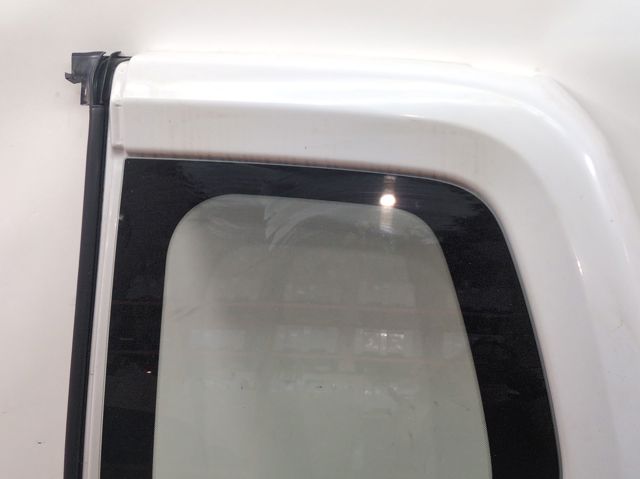 Porta batente traseira direita de furgão 9820436680 PEUGEOT