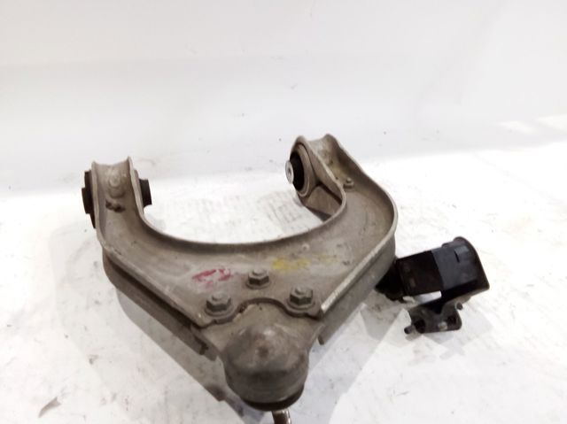 Braço oscilante superior direito de suspensão dianteira A2113309007 MERCEDES
