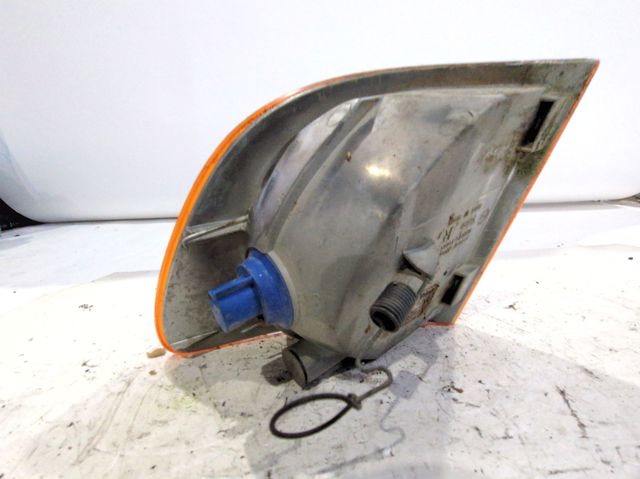 Pisca-pisca direito A6388200121 MERCEDES