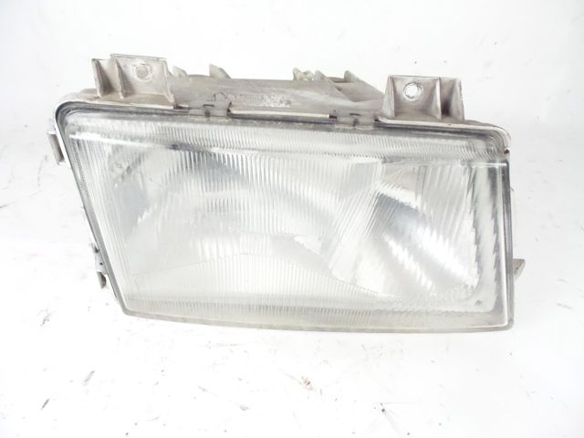 Luz direita A9018200261 MERCEDES
