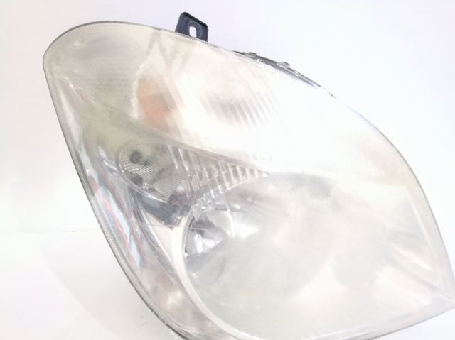 Luz direita A9068200661 MERCEDES